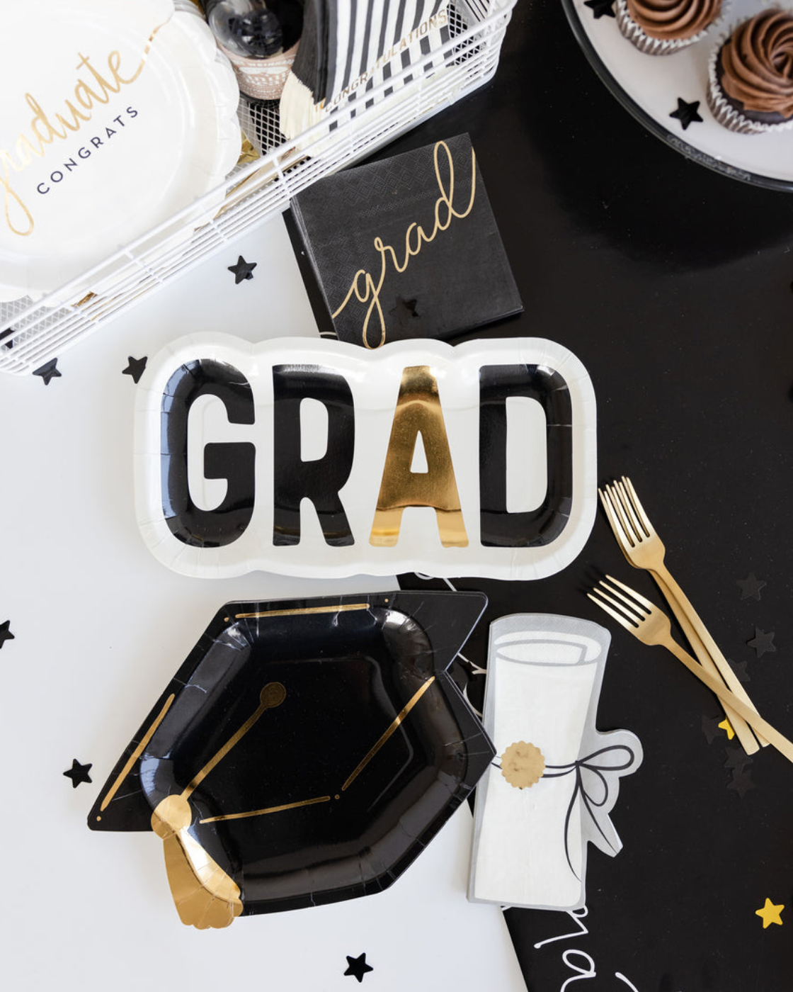 GRAD PAPER PARTY CUP