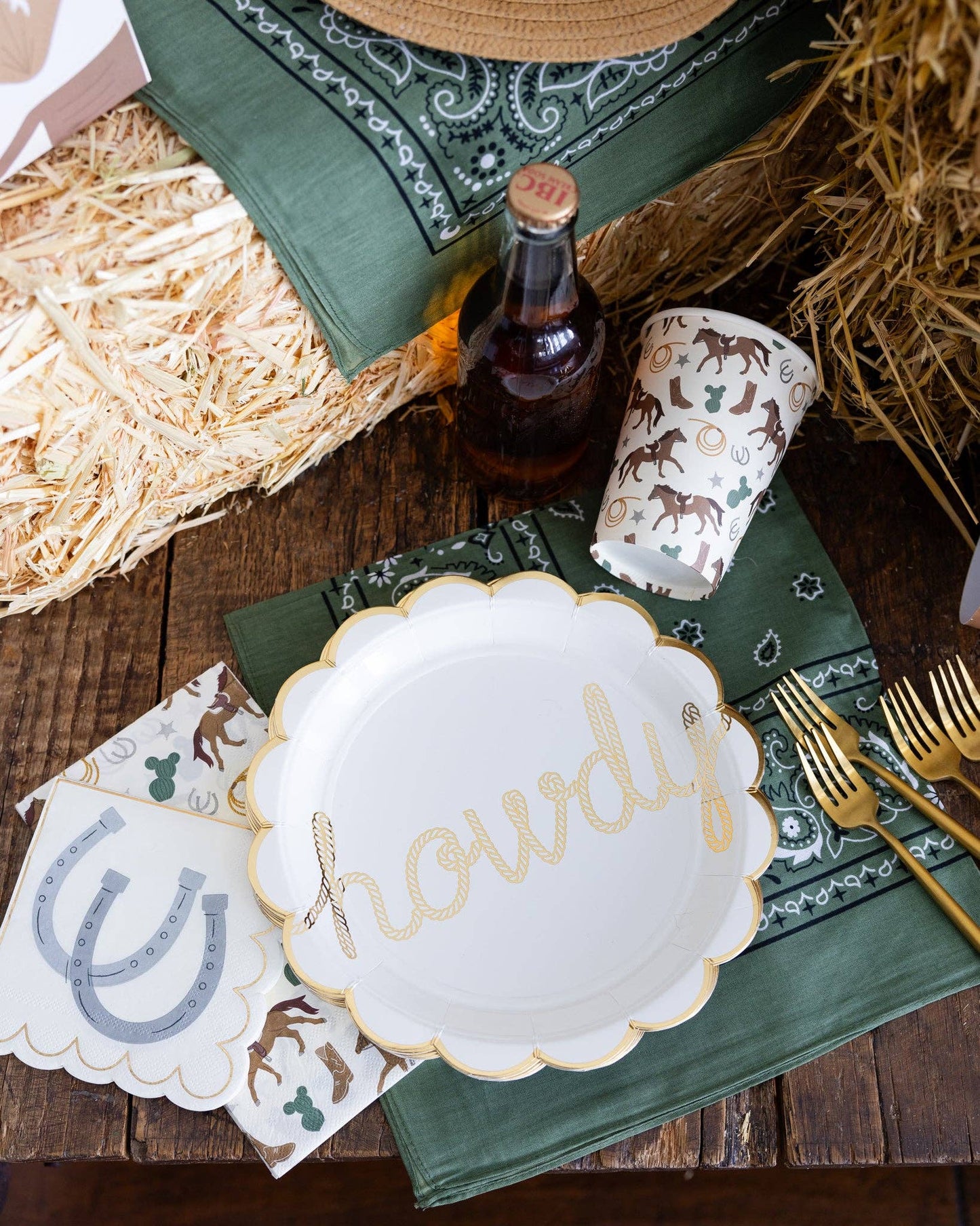Howdy Paper Plates