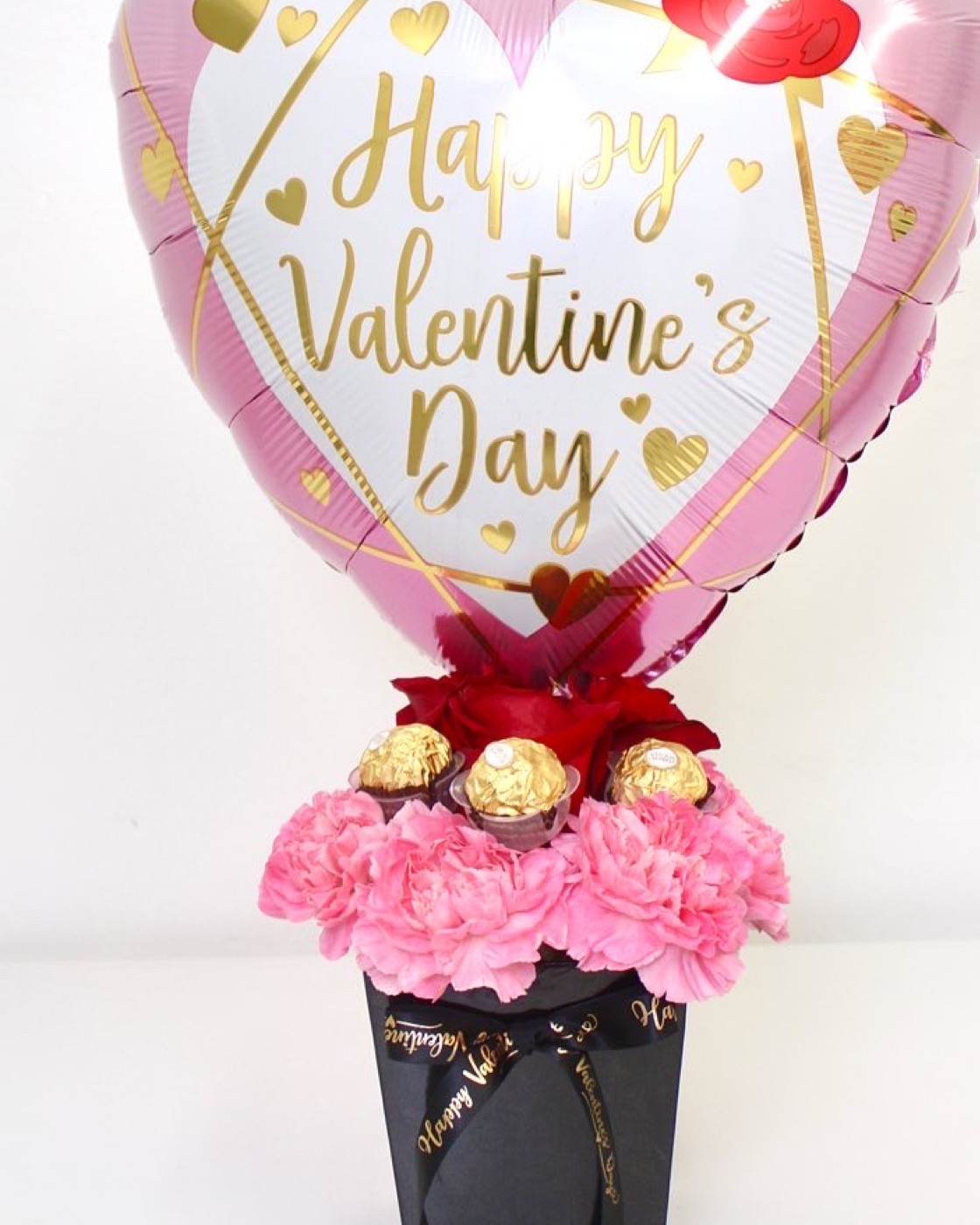 Rose and Gold Flower Arrangement